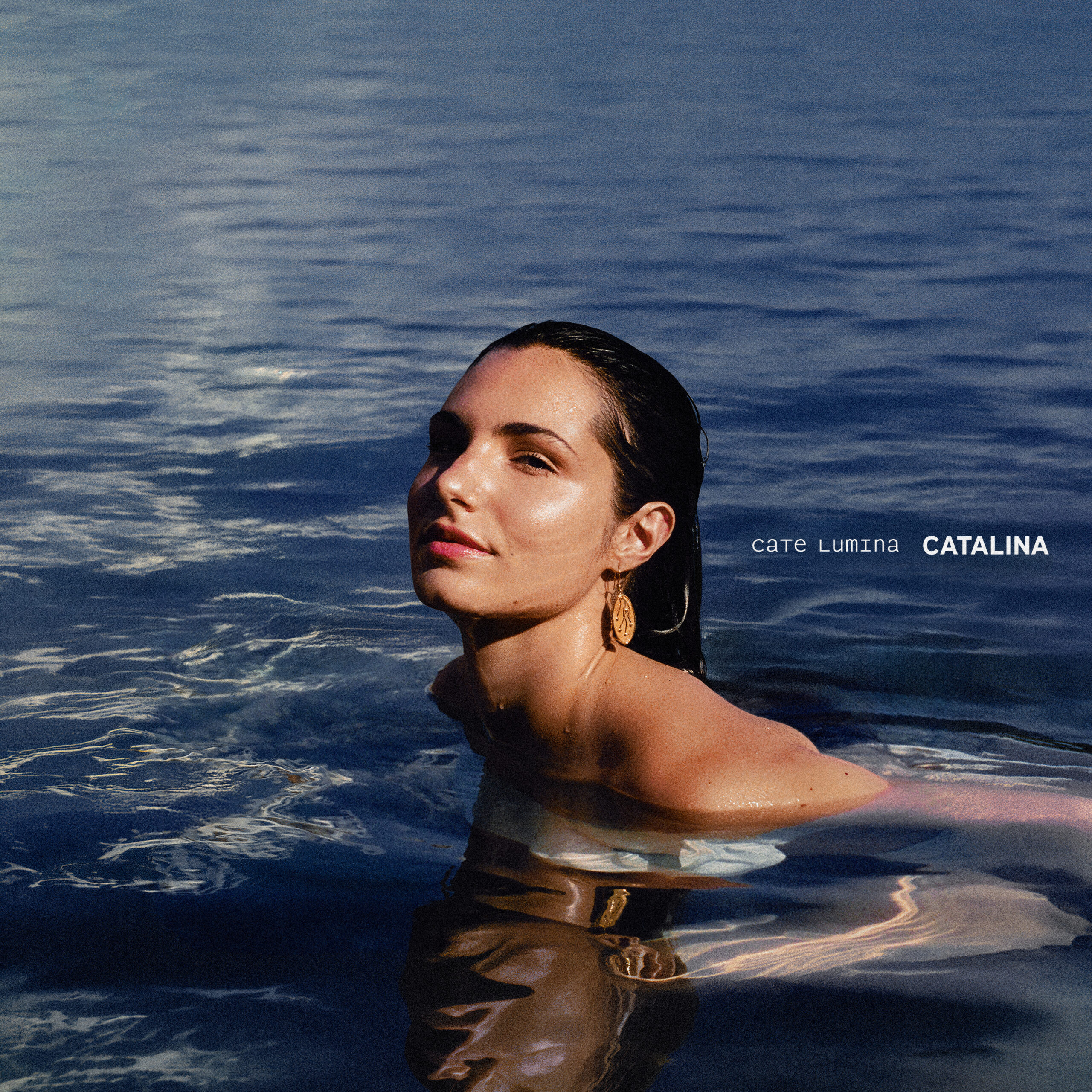 CATE LUMINA ANNUNCIA IL SUO PRIMO EP “CATALINA”, un racconto intimo che unisce le sue due anime tra Italia e Spagna